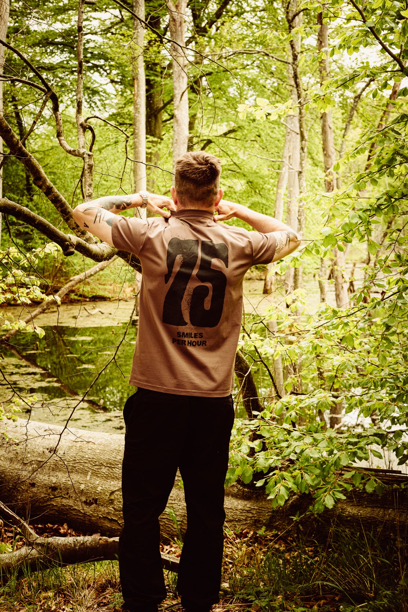 75 Smiles per Hour - T-Shirt- Brown