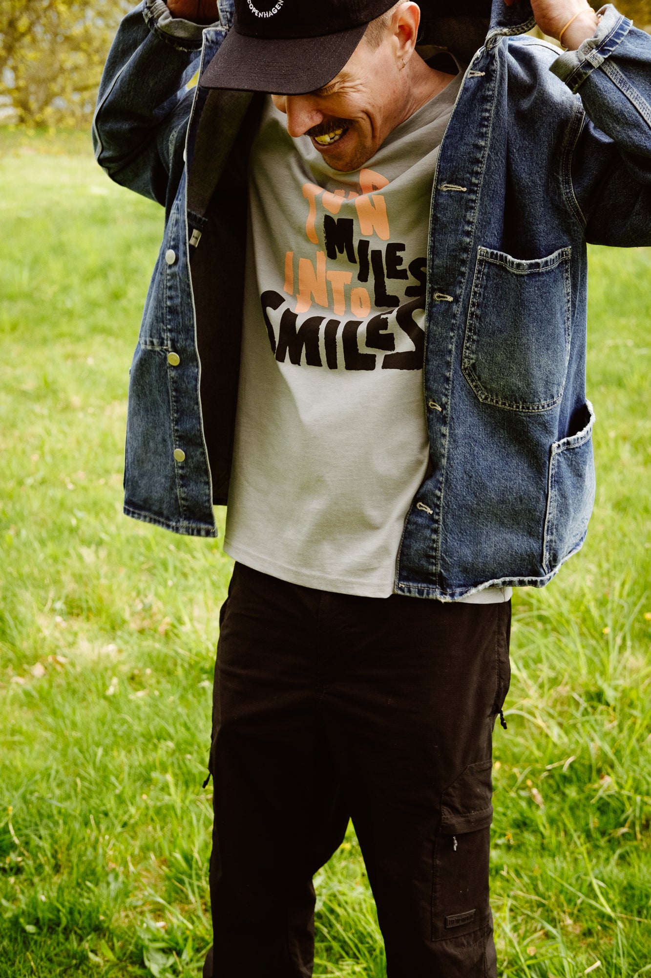 Turn Miles Into Smiles - T-Shirt - Grey