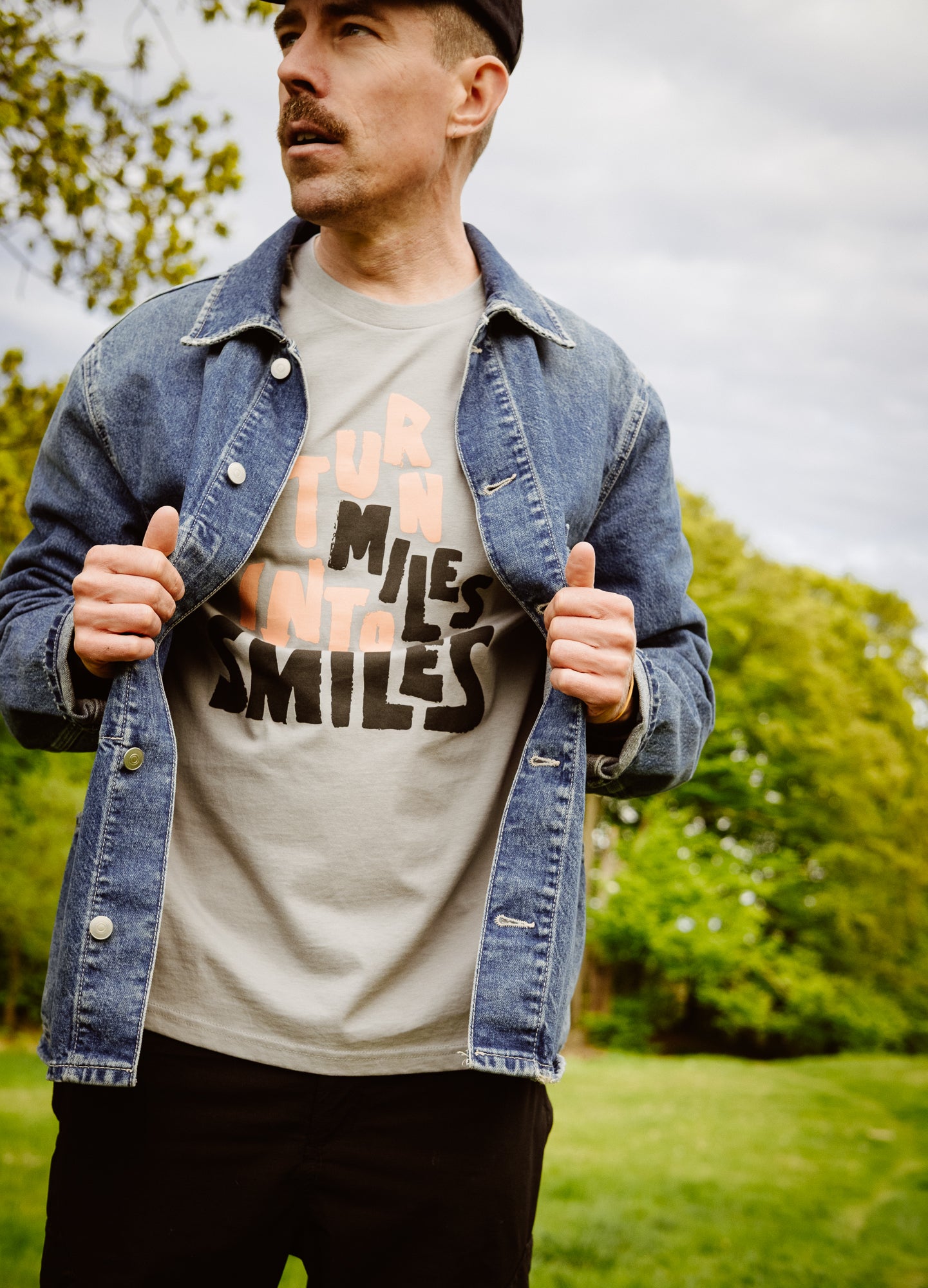 Turn Miles Into Smiles - T-Shirt - Grey
