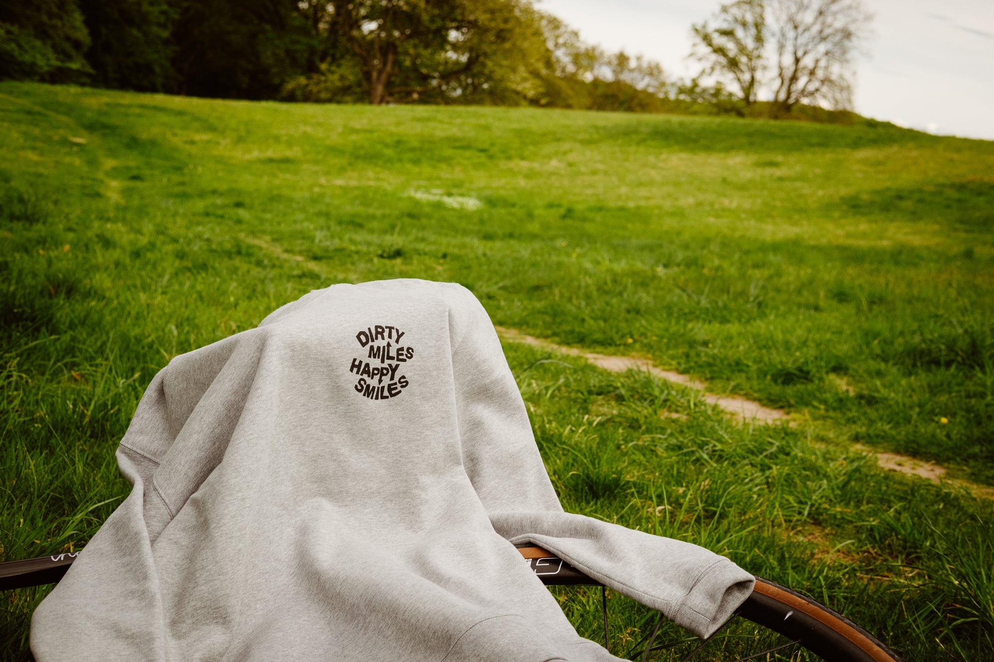 Dirty Miles. Happy Smiles - Sweatshirt - Melange Grey