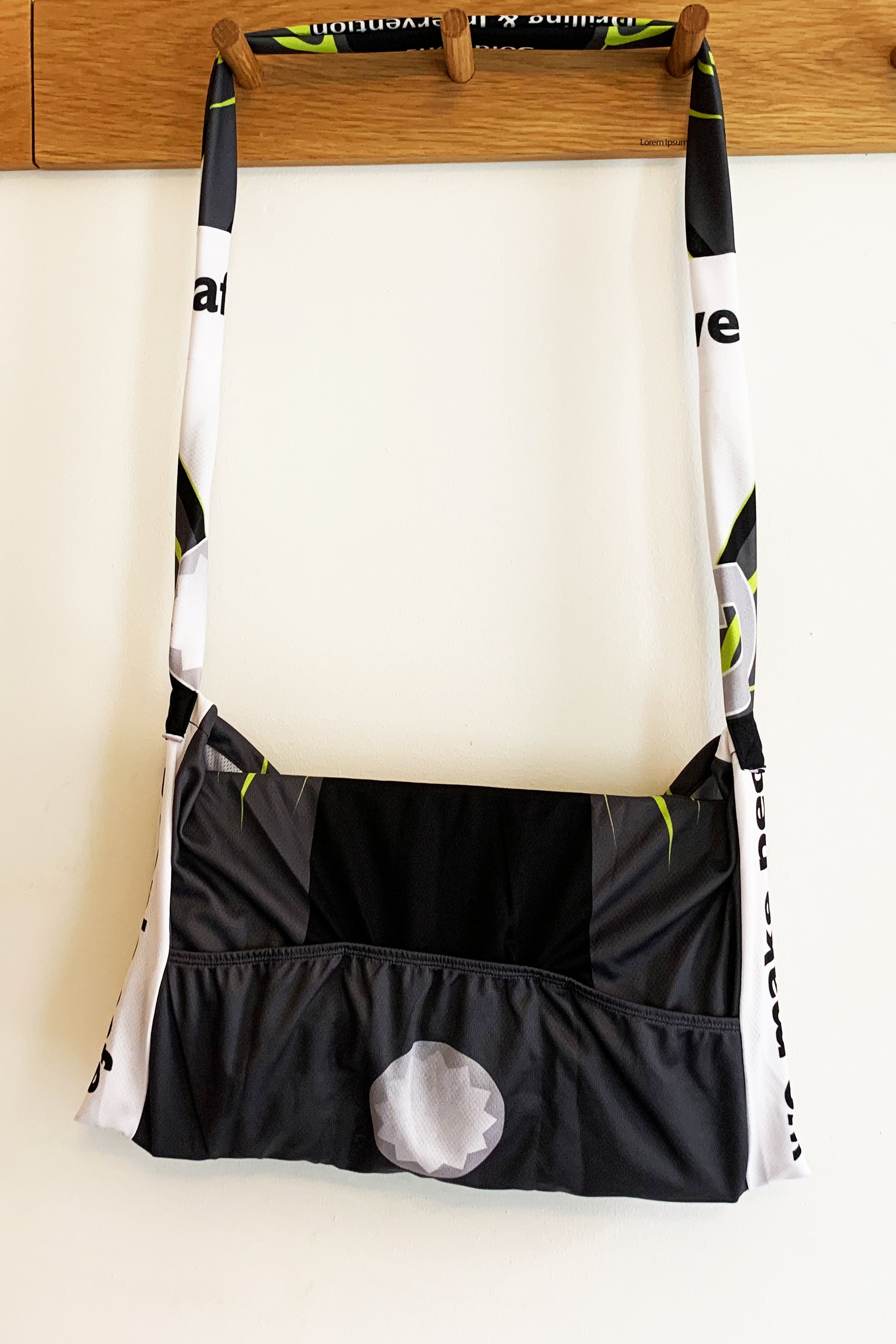 Upcycled Musette (mulepose)