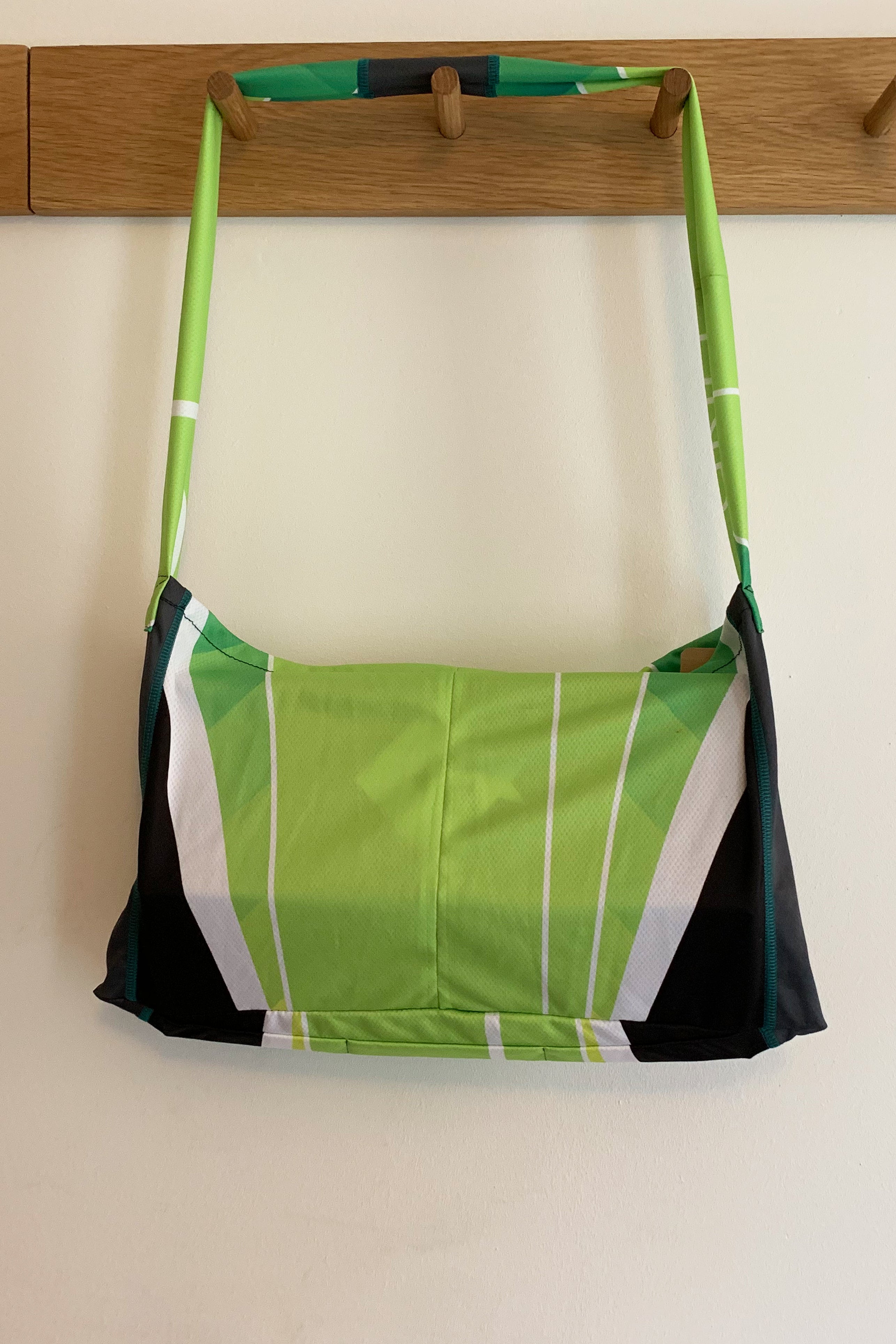 Upcycled Musette (mulepose)