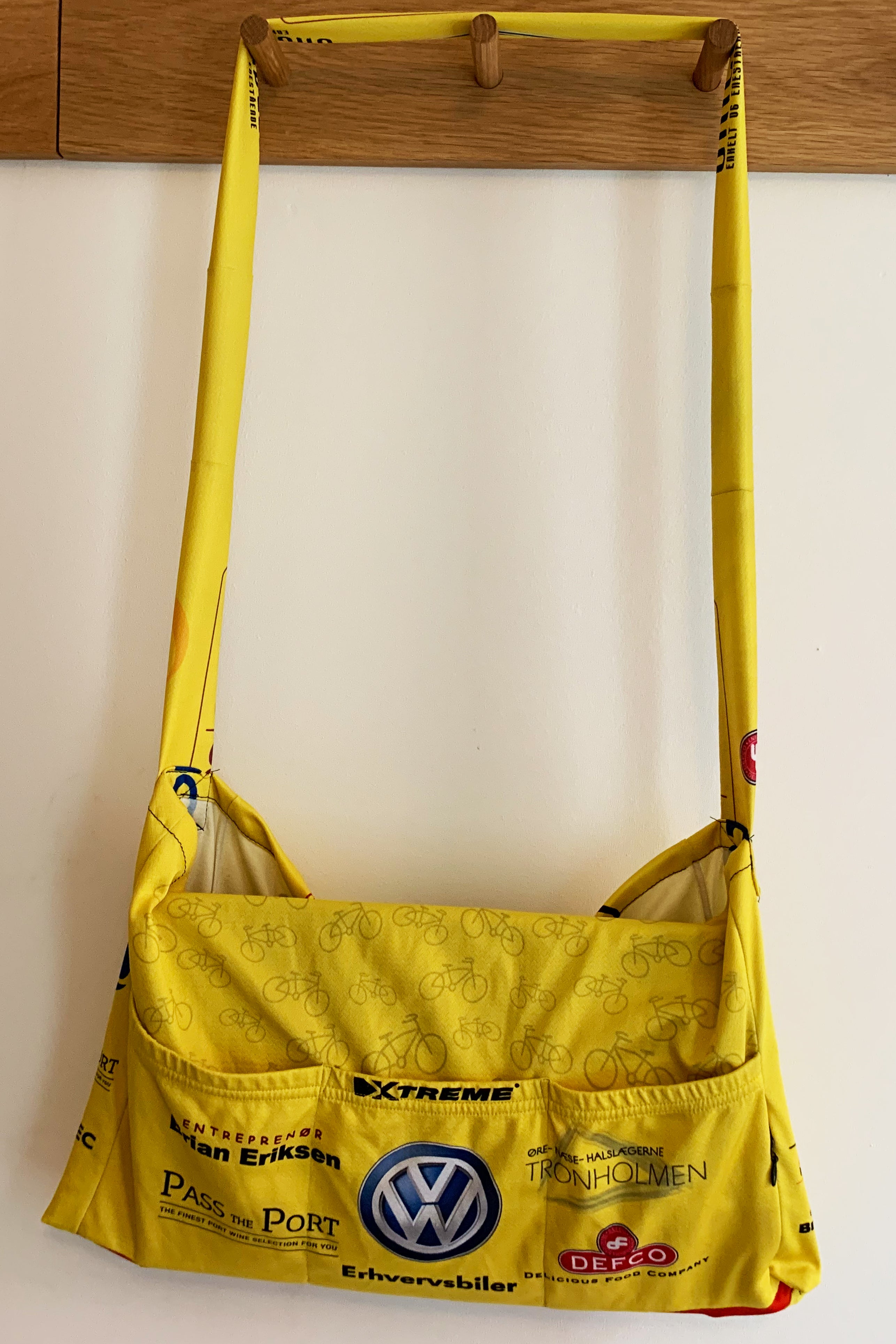 Upcycled Musette (mulepose)