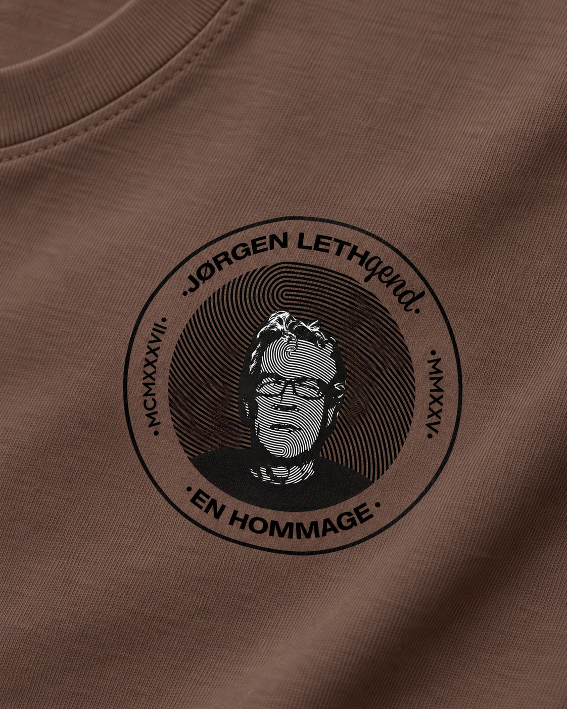 Jørgen Leth En Hommage T-Shirt Mocha