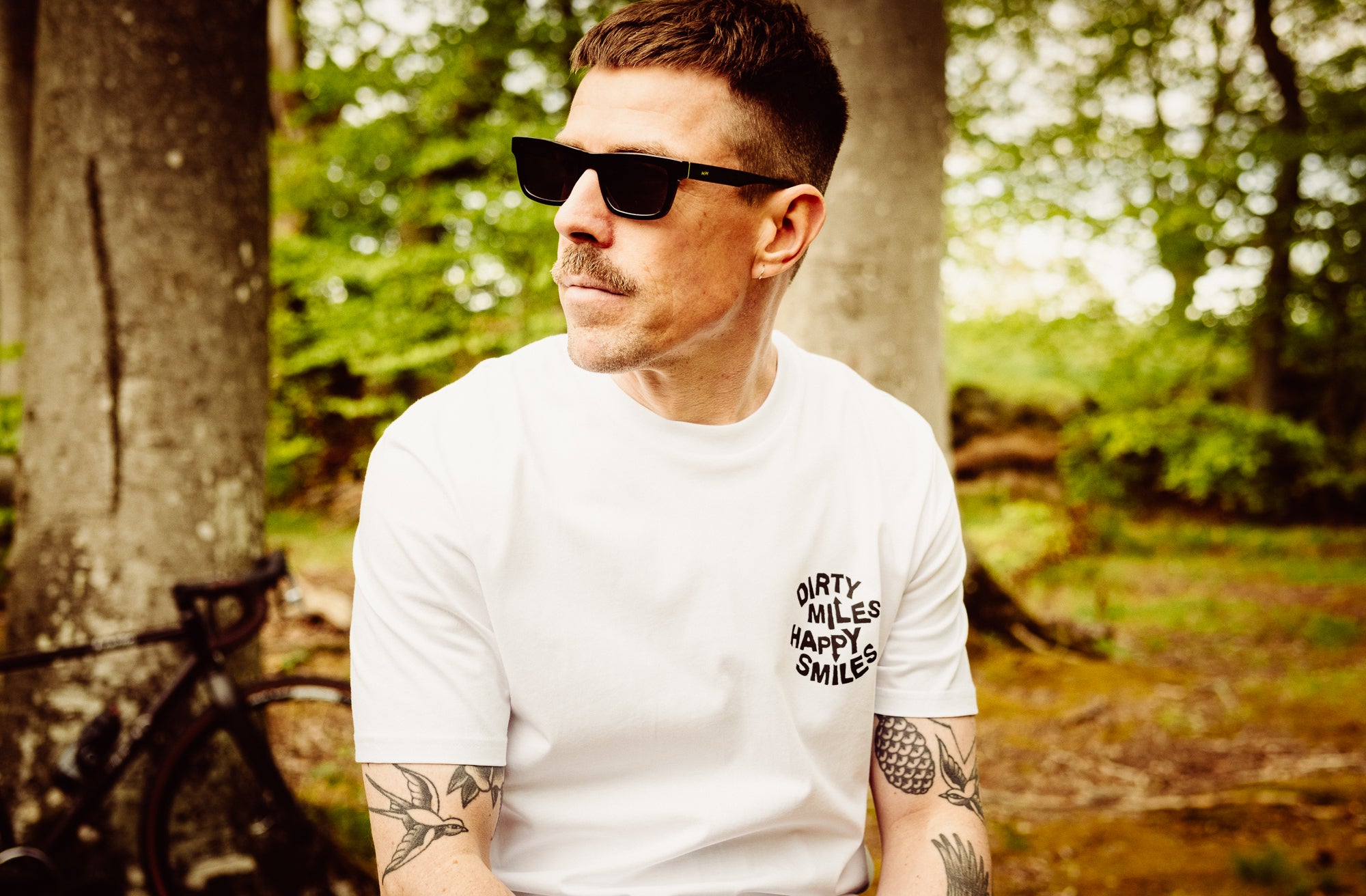 Dirty Miles Face - T-Shirt - White